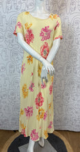 Charger l'image dans la galerie, Robe longue Laura Ashley taille 42
