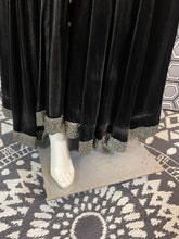Charger l&#39;image dans la galerie, Costume d’opéra taille 36
