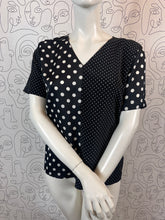 Charger l&#39;image dans la galerie, Haut à pois Paul Smith taille 40
