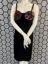 Charger l&#39;image dans la galerie, Exceptionnelle robe à perles Louis Feraud taille 42
