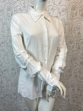 Charger l&#39;image dans la galerie, Chemisier Ann Demeulemeester taille 36
