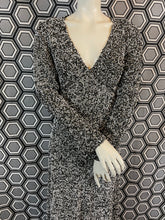 Charger l'image dans la galerie, Superbe robe en perles taille 36 tenue d’opéra
