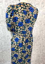 Charger l'image dans la galerie, Superbe robe Yves Saint Laurent taille 42

