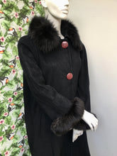 Charger l'image dans la galerie, Superbe manteau cachemire et Renard noir taille 36/38
