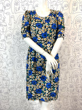 Charger l'image dans la galerie, Superbe robe Yves Saint Laurent taille 42
