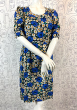 Charger l'image dans la galerie, Superbe robe Yves Saint Laurent taille 42
