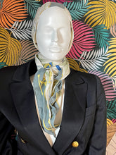 Charger l&#39;image dans la galerie, Rare !!! Foulard Hermès capuche à nouer
