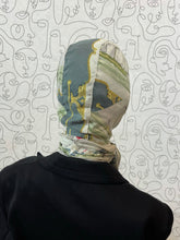 Charger l&#39;image dans la galerie, Rare !!! Foulard Hermès capuche à nouer
