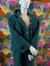 Charger l&#39;image dans la galerie, Duffle-coat Burberry taille 44
