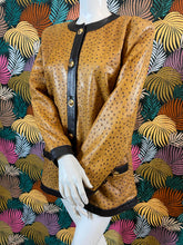 Charger l&#39;image dans la galerie, Manteau en cuir d’autruche taille 40/42
