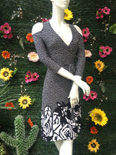 Charger l&#39;image dans la galerie, Robe cache-cœur Anne Fontaine taille 36
