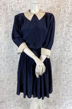Charger l'image dans la galerie, Robe vintage Guy Laroche diffusion taille 40
