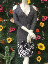 Charger l&#39;image dans la galerie, Robe cache-cœur Anne Fontaine taille 36
