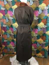 Charger l'image dans la galerie, Trench Vison Yves Saint Laurent fourrures taille 42
