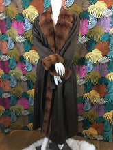 Charger l'image dans la galerie, Trench Vison Yves Saint Laurent fourrures taille 42
