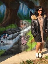 Charger l&#39;image dans la galerie, Manteau en cuir et col Renard Max Mara taille 42
