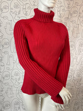 Charger l&#39;image dans la galerie, Pull Yves Saint Laurent taille 44
