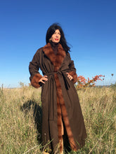 Charger l'image dans la galerie, Trench Vison Yves Saint Laurent fourrures taille 42
