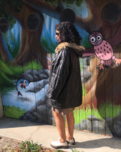 Charger l&#39;image dans la galerie, Manteau en cuir et col Renard Max Mara taille 42
