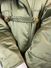 Charger l&#39;image dans la galerie, Manteau matelassé kaki Nina Ricci taille 38
