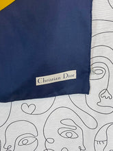Charger l'image dans la galerie, Carré Christian Dior vintage
