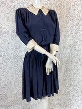 Charger l'image dans la galerie, Robe vintage Guy Laroche diffusion taille 40

