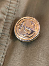 Charger l&#39;image dans la galerie, Manteau matelassé kaki Nina Ricci taille 38
