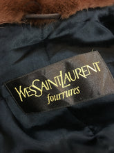 Charger l'image dans la galerie, Trench Vison Yves Saint Laurent fourrures taille 42
