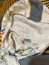 Charger l&#39;image dans la galerie, Rare !!! Foulard Hermès capuche à nouer
