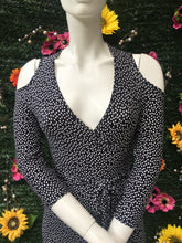 Charger l&#39;image dans la galerie, Robe cache-cœur Anne Fontaine taille 36
