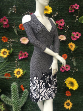 Charger l&#39;image dans la galerie, Robe cache-cœur Anne Fontaine taille 36
