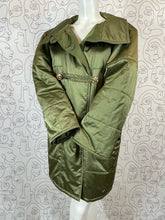 Charger l&#39;image dans la galerie, Manteau matelassé kaki Nina Ricci taille 38
