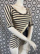 Charger l&#39;image dans la galerie, Ensemble haut et boléro Jean-Paul Gaultier taille 36
