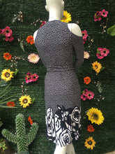 Charger l&#39;image dans la galerie, Robe cache-cœur Anne Fontaine taille 36
