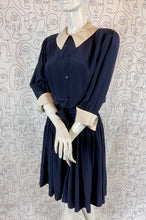 Charger l'image dans la galerie, Robe vintage Guy Laroche diffusion taille 40
