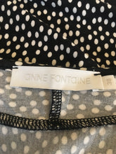 Charger l&#39;image dans la galerie, Robe cache-cœur Anne Fontaine taille 36
