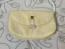 Charger l'image dans la galerie, Sac Courrèges vintage
