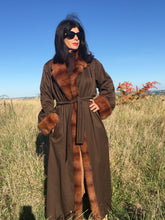 Charger l'image dans la galerie, Trench Vison Yves Saint Laurent fourrures taille 42
