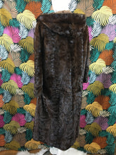 Charger l&#39;image dans la galerie, Manteau en vison Max Mara taille 38
