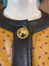 Charger l&#39;image dans la galerie, Manteau en cuir d’autruche taille 40/42
