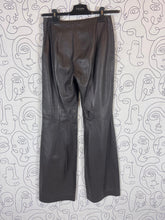 Charger l&#39;image dans la galerie, Pantalon en cuir Mugler taille 36
