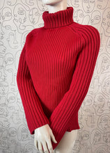 Charger l&#39;image dans la galerie, Pull Yves Saint Laurent taille 44
